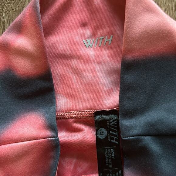 Peloton WITH Reversible Heatwave Capri Leggings - Picture 3 of 5